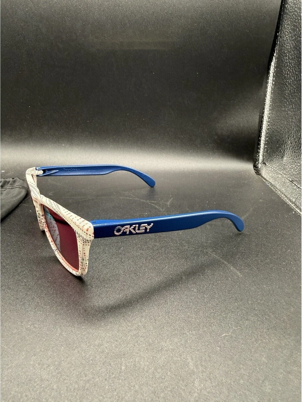 Oakley Frogskin White Team USA/+Red Iridium Lenses OO9013-85